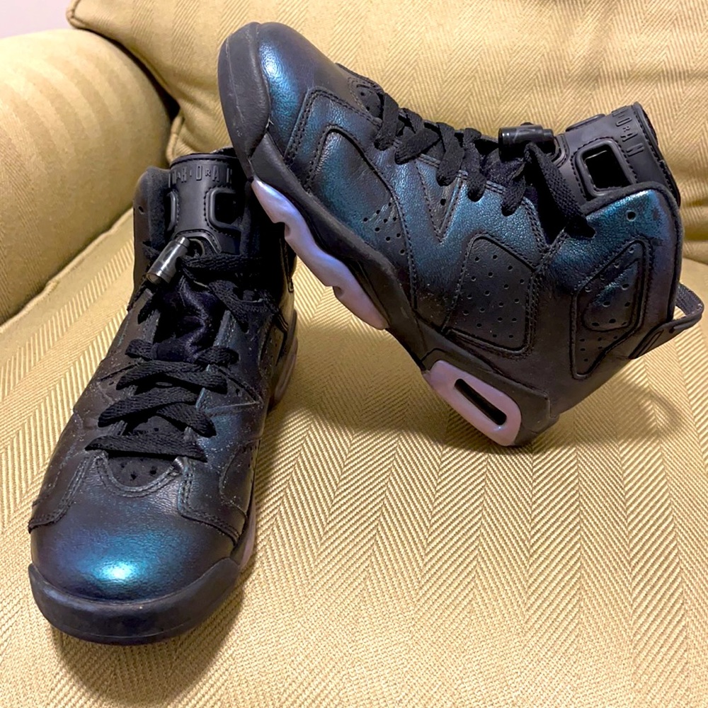 Air Jordan Retro 6 Chameleon Sneakers